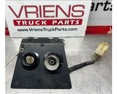 2000 Kenworth T800 Upper Console Switch Panel
