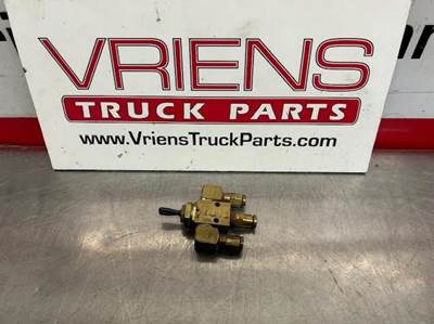 41T-D3 3-POSITION 4 WAY MANUAL VALVE