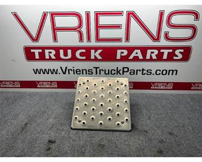 Freightliner Deck Plate / Catwalk