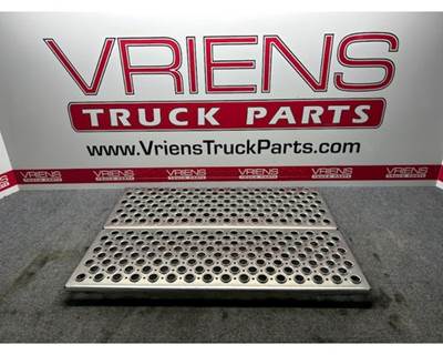 Kenworth Deck Plate / Catwalk