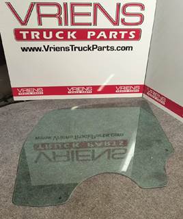 Kenworth T680 Right Front Door Glass