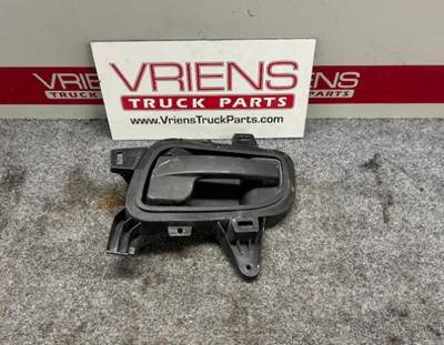 16908662 RH DOOR HANDLE