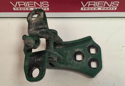Kenworth T680 Left Door Hinge