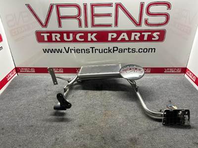 International Door Mirror