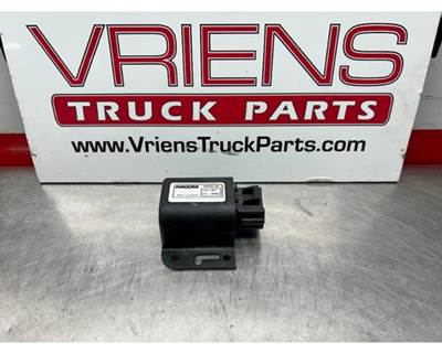 Paccar Daytime Running Light (DRL) Control Module, Part # P21-1007