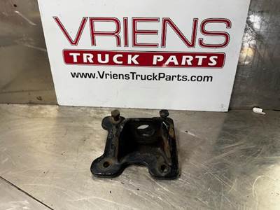 Caterpillar 3406E Engine Mount for a Kenworth