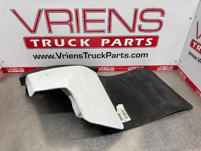 Kenworth Right Fender Extension