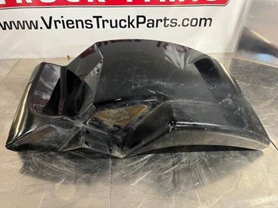 Kenworth T800 Aero External Air Cleaner Fender Extension