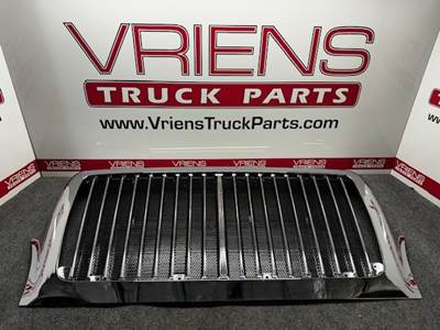 International 7600 Grille