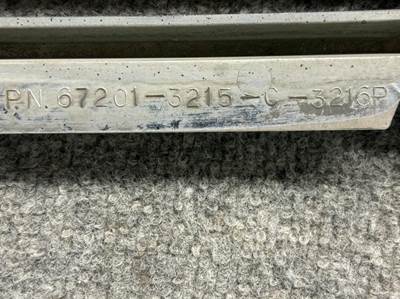 VOLVO 67201-3215 GRILLE HALF