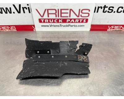 Peterbilt Shield Assy-Recirc Left 388/389, Part # F46-6138