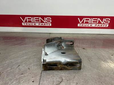 Freightliner Right Hood Part