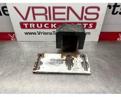 Peterbilt Right Hood Support Bracket, Part # 13-04285R