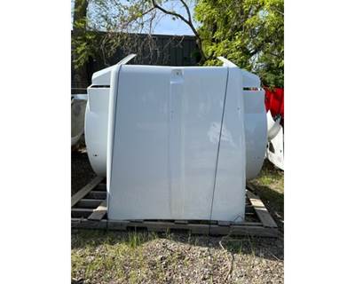 Kenworth T800 Fiberglass Hood (New Take Off, No Hardware)