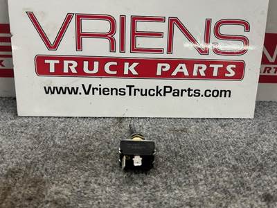 16-03399 SWITCH-TOGGLE