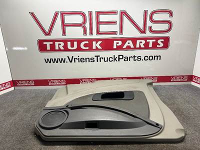 3671886C93 INTERNATIONAL PROSTAR RIGHT/PASS. DOOR INTERIOR PANEL