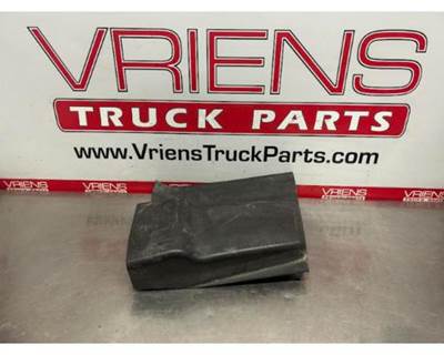 Kenworth Right Lower B-Pillar Cover, Part # S22-1189-500R