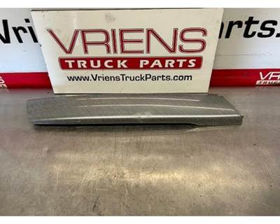 Kenworth Left Trim-Handle Accent, Part # S60-1507-41000