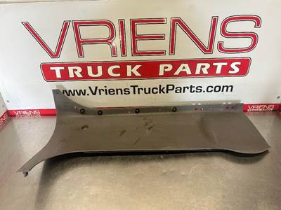 S60-6063-0281R TRIM-B PILLAR UPR STD CAB RH GRAY