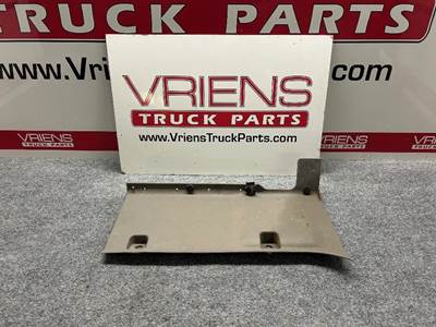 S60-6099-281 TRIM-B PILLAR LWR RH W/O SPEAK GRAY