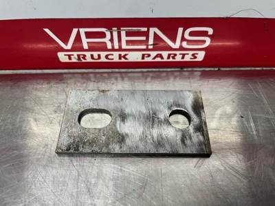 KENWORTH SPACER-HOOD HINGE RECT 3.2X45X90 AL K221-4610