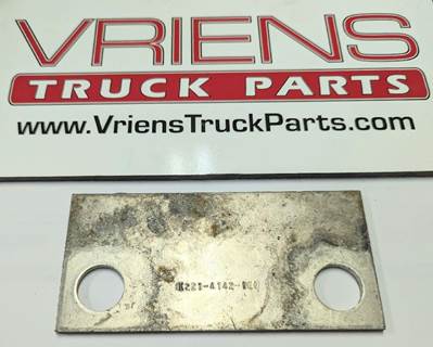 KENWORTH SPACER-ENGINE SPRT REAR SQ 2X184X184 AL K221-3671-1