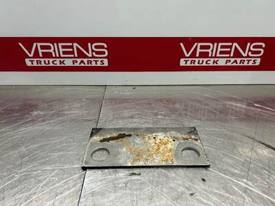 K221-4142-1 SPACER-ENGINE SPRT FRNT RECT 5X76X160 AL