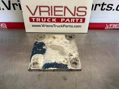 K221-3671-5 SPACER-ENGINE SPRT REAR SQ 8X184X184 AL