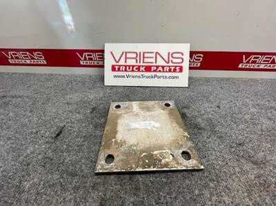 K221-3671-5 SPACER-ENGINE SPRT REAR SQ 8X184X184 AL