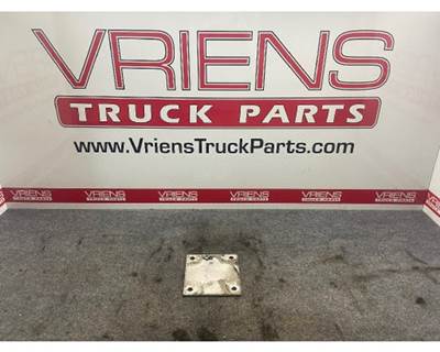 Kenworth Rear Engine Support Spacer Square 8X184X184, Part # K221-3671-5