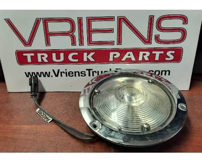 Used Peterbilt 379 Flush Mount Clear Load Lamp, Part # P54-6021-001
