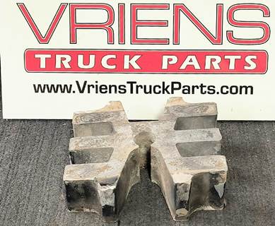B80-6011-040 SPACER-BLOCK, FRONT AXLE SUPERCEDES  OLD# 02-01701-040
2"X1 9/16"