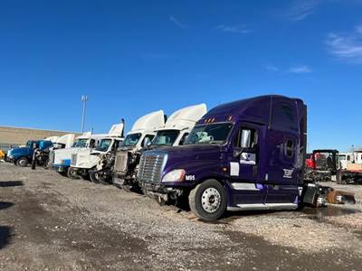 Freightliner Cascadia Truck