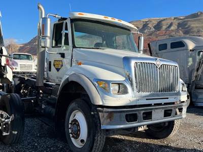 International 7500 Truck