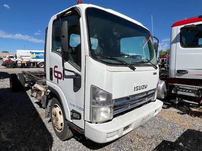 Isuzu NPR Truck