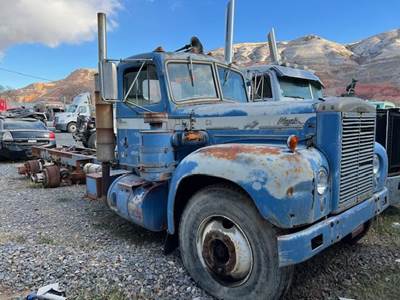 Mack B73 Truck