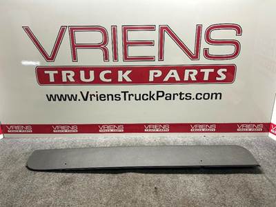 3724684C1 CAB SKIRT-SIDE FAIRING