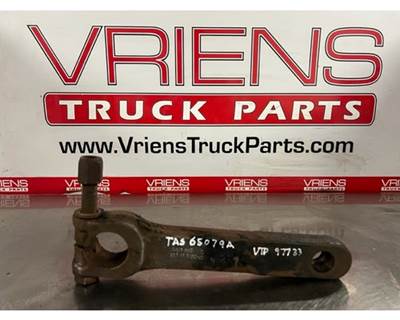 TRW/ROSS 842448-02 Left Steering (Pitman) Arm for a Kenworth W900