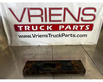 Kenworth W900 Suspension Crossmember / K-Frame