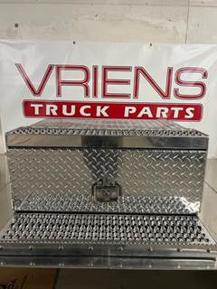 Peterbilt 379 Tool Box