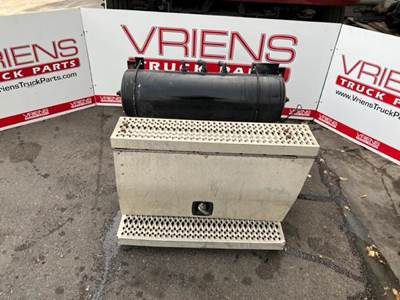 Peterbilt 587 Tool Box