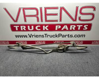 PACCAR E006-158 WIPER MOTOR ASSEMBLY W/ BRACKET AND PIVOT ARM