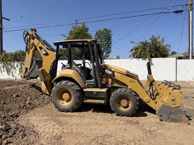 2019 Caterpillar 420F2 Loader Backhoe