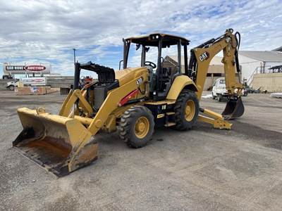 2022 Caterpillar 430 Loader Backhoe