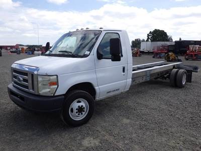 2011 Ford Econoline 17' S/A Cab And Chassis