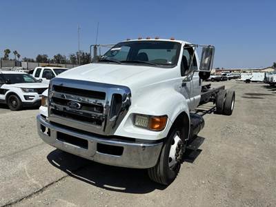 2015 Ford F650 Cab & Chassis Truck