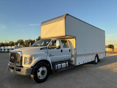 2016 Ford F-650 Box Truck