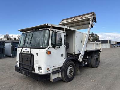 2011 Autocar Xpeditor S/A Dump Truck