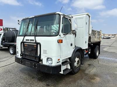 2011 Autocar Xpeditor S/A Dump Truck