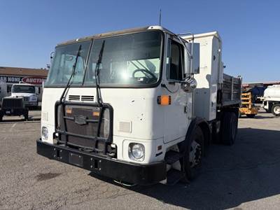 2011 Autocar Xpeditor S/A Dump Truck